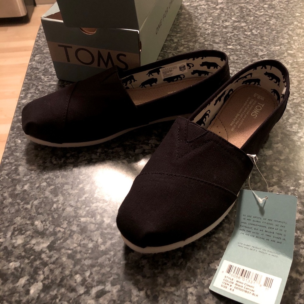Toms  new with tags